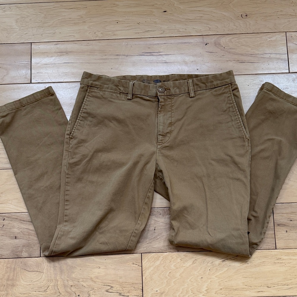 Old Navy Men's Brown Chinos